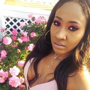 Meet your Posher, Clintcia